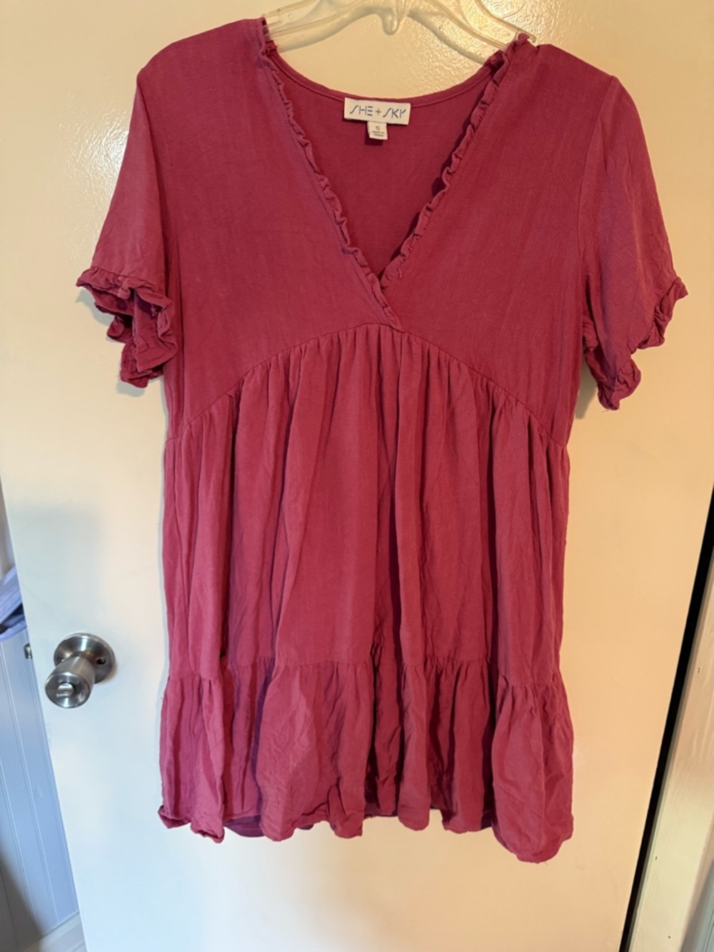 She + Sky Rose Ruffled V-Neck Tiered Baby Doll Dress size S w/built in slip